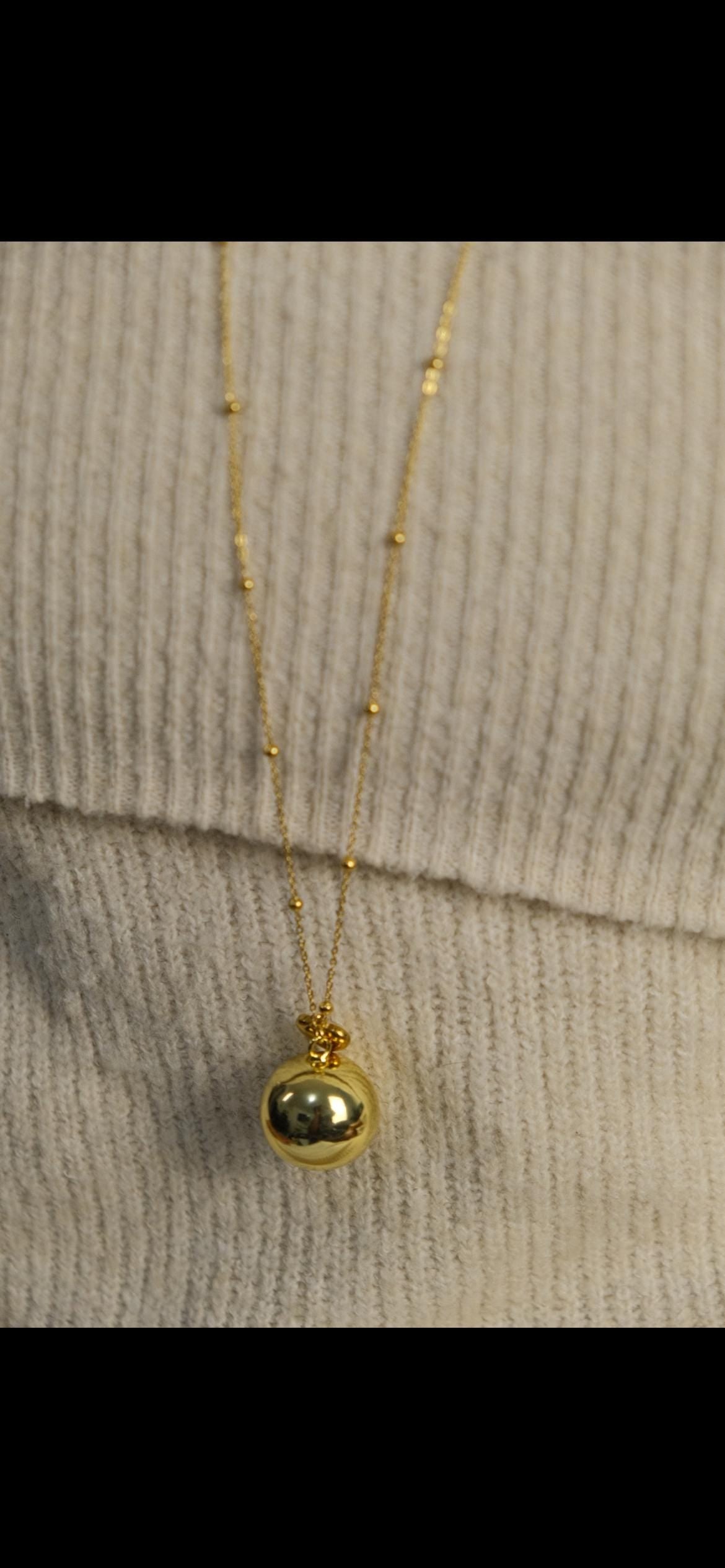 Elia Necklace